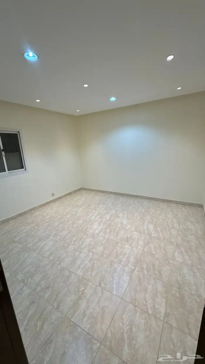 شقة الايجار حي عرقة 0