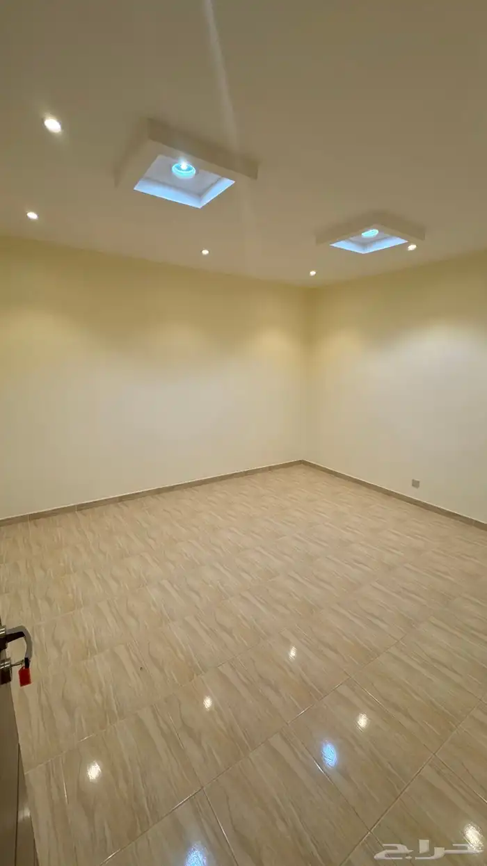 شقة الايجار حي عرقة 1