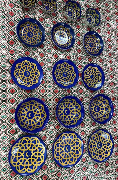 طقم الضيافه كاسات وصحون. للبيع غير مستخدم 7