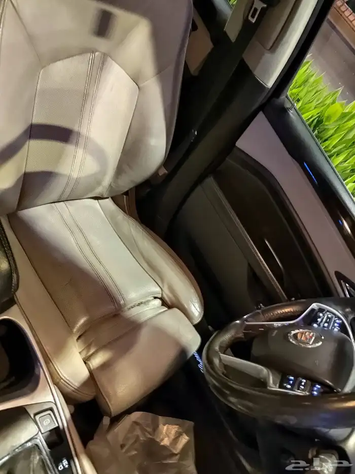 كاديلاك srx 2013 14