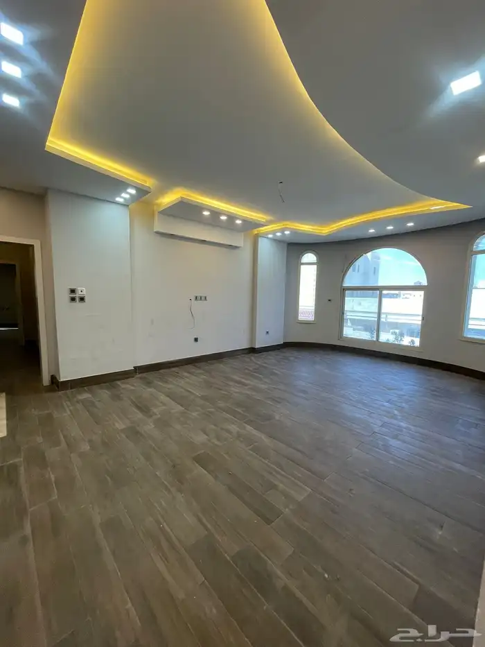 عماره للبيع نظام فله دورين وثلاث شقق من أربع غرف بخدماتها 12
