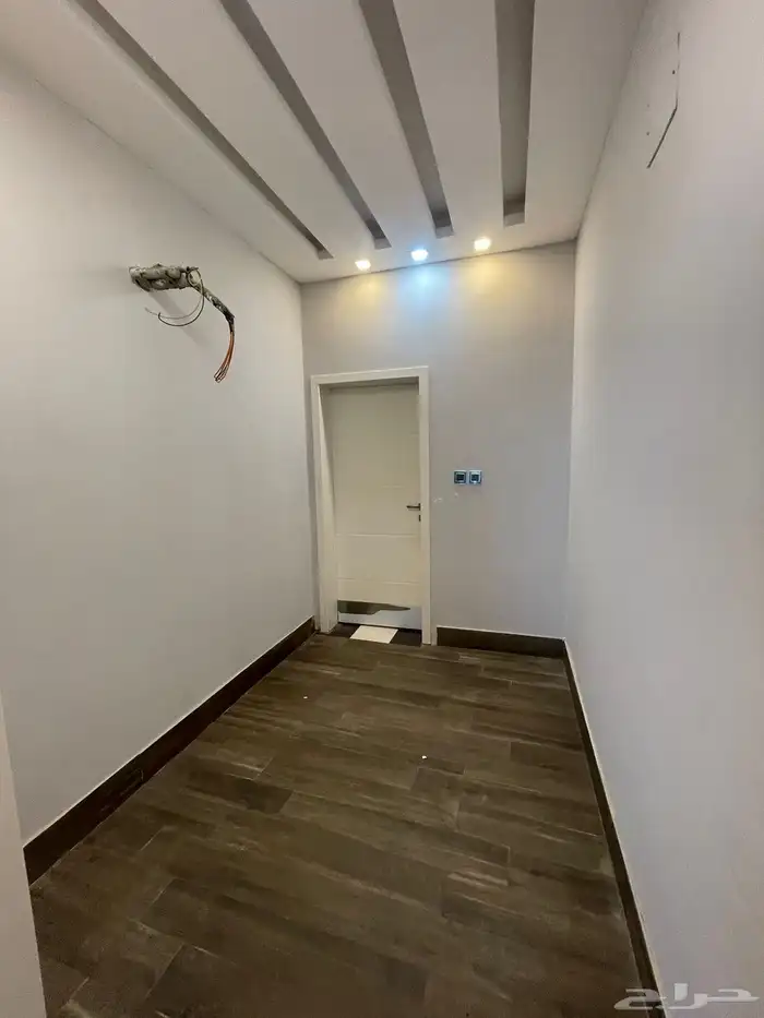 عماره للبيع نظام فله دورين وثلاث شقق من أربع غرف بخدماتها 11