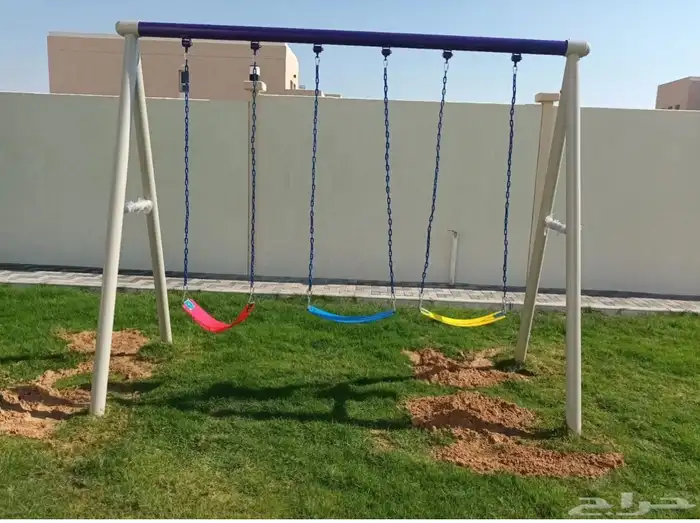 مرجيحه جديده مع 3 كرسي تناسب للطفال والا كبار خصم خاص 16