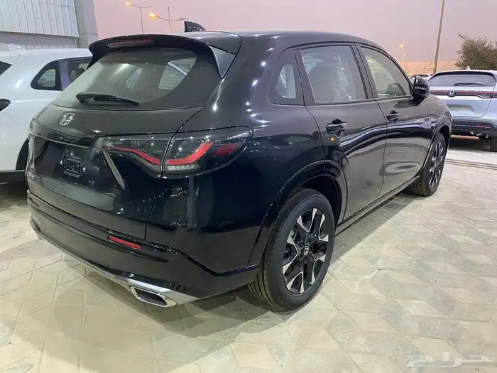 هوندا ZRV فل كامل سعودي 2024 3