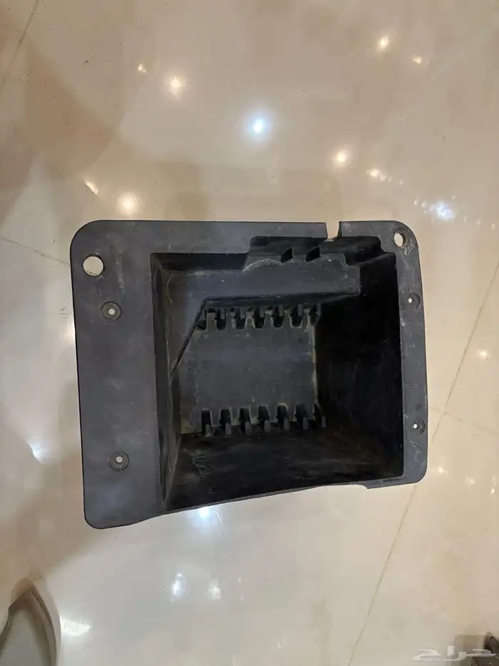 قطع غيار همر H2 موديل 2003 17