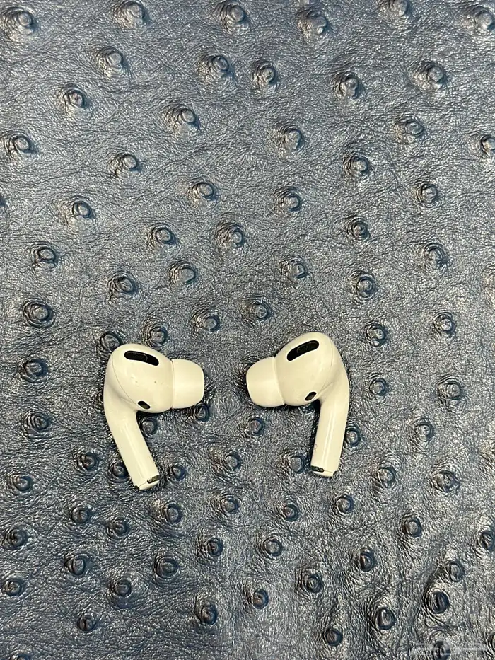 للبيع سماعه ايربودز برو 2 airpods pro 2 1