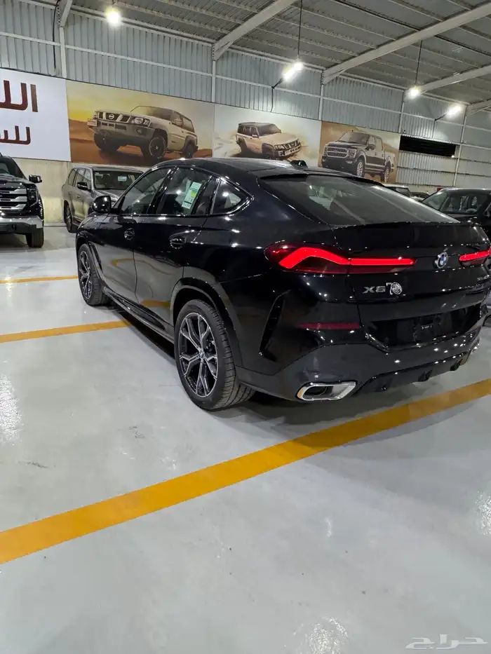 بي ام دبليو X6 2025 BMW اللون أسود اصفار جديد 1