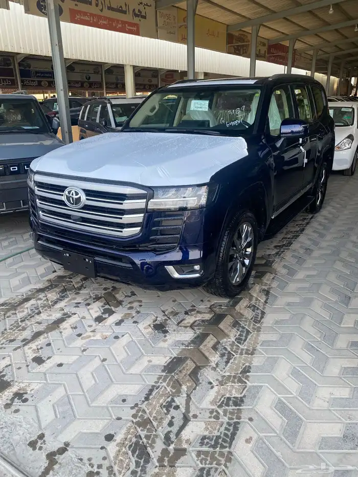 تويوتا لاندكروز GXR3 بنزين 2024 0