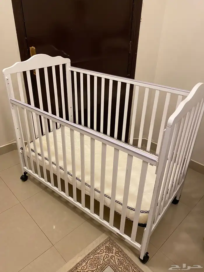 سرير اطفال لي البيع 0