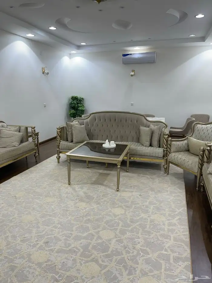 كنب 5 قطع خشب زان نظيف مع طاولة كبيرة 1