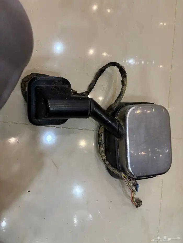 قطع غيار همر H2 موديل 2003 9