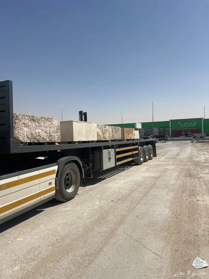 سطحه تريله للنقل البضايع في الرياض الان 0