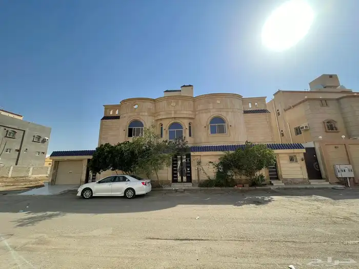 عماره للبيع نظام فله دورين وثلاث شقق من أربع غرف بخدماتها 10