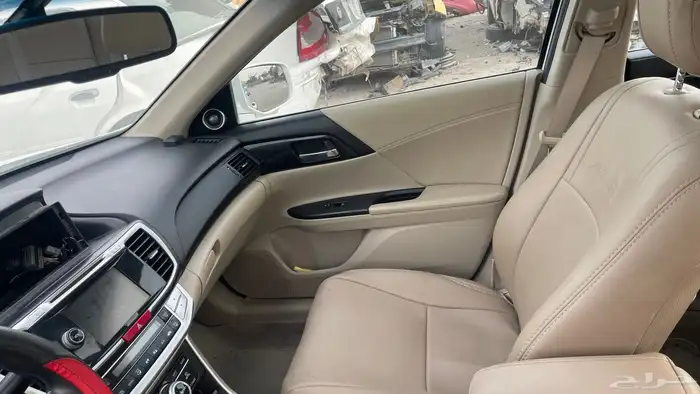 قطع غيار أكورد 2015 6 سلندر السياره في البحرين 24