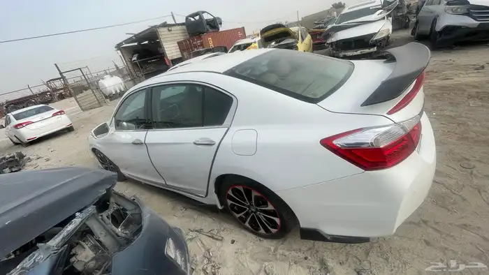 قطع غيار أكورد 2015 6 سلندر السياره في البحرين 5