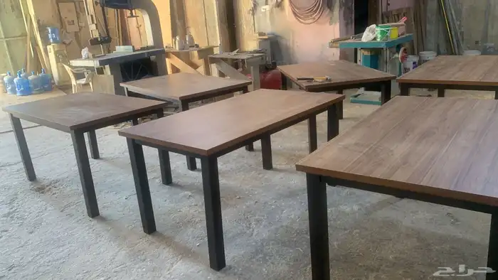 طاولات ودولايب وديكوات خشبية 24