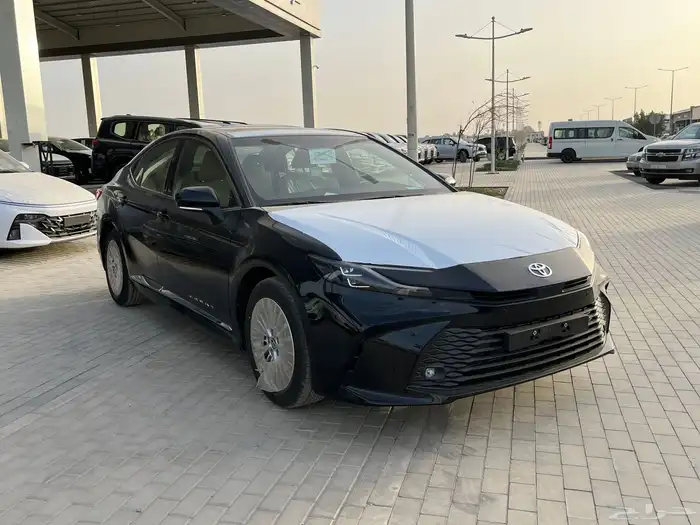 تويوتا كامري LE نص فل بنزين 2025 سعودي 2