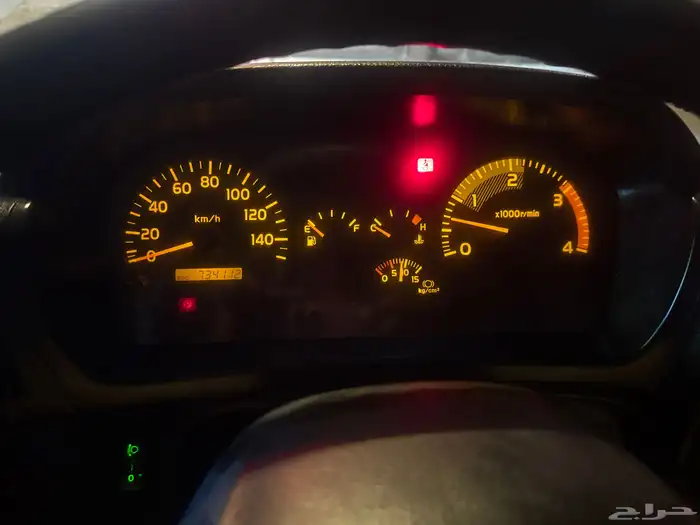 شاحنة لوري هينو موديل 2012 11