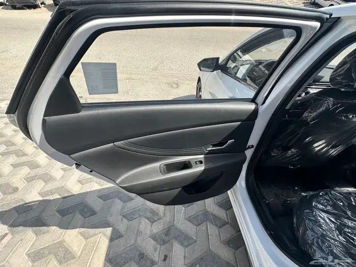 هونداي النترا 2025 فل ابشن المواصفات 1500 CC 12