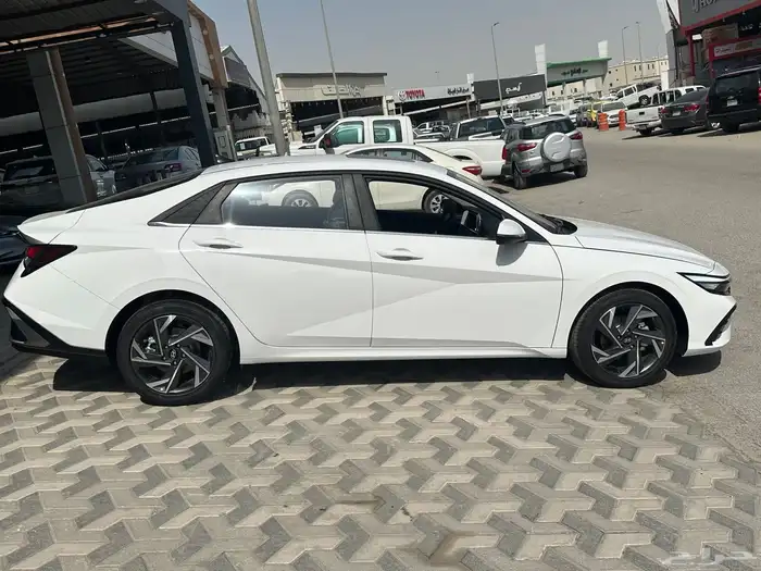 هونداي النترا 2025 فل ابشن المواصفات 1500 CC 4