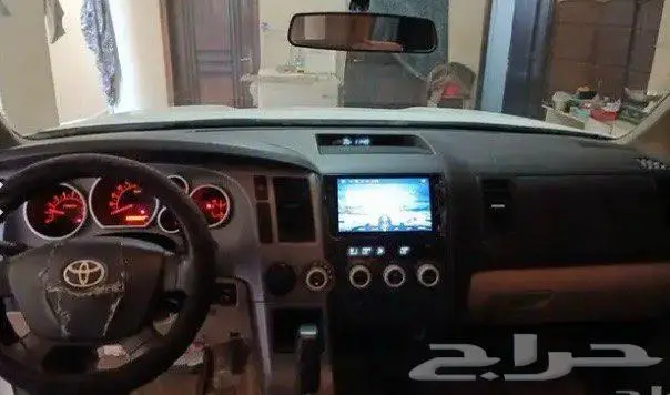للبيع جيب سكويا 2010 1