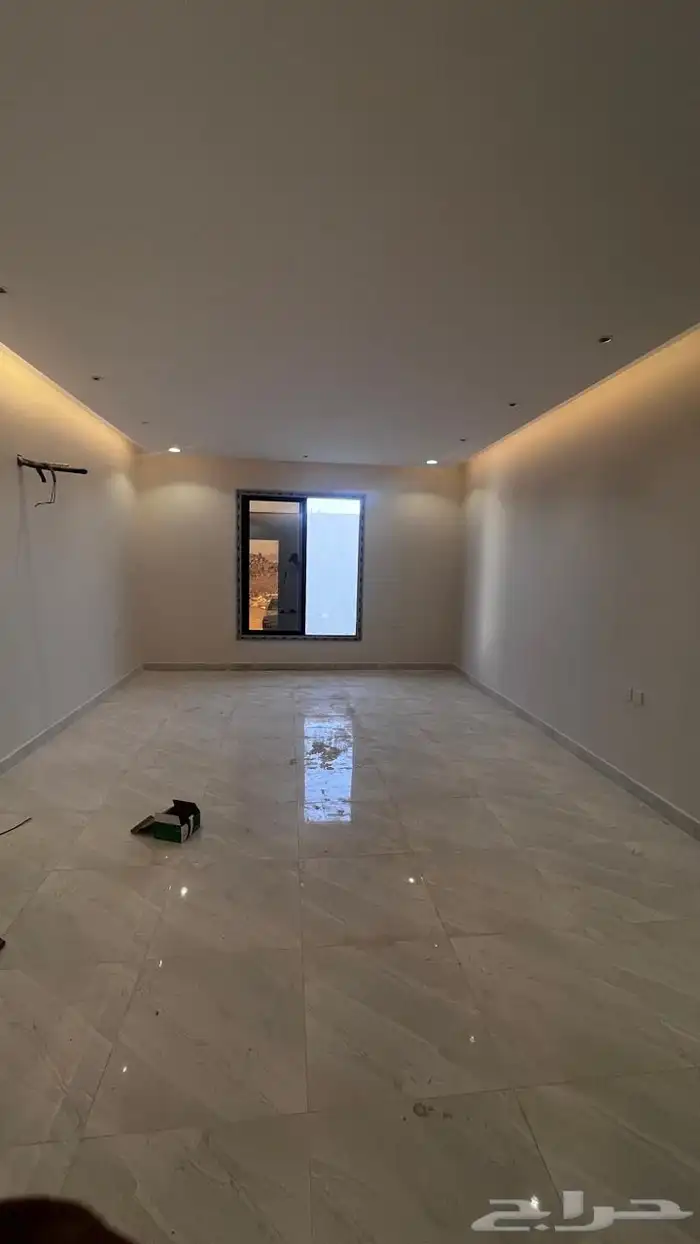 للبيع عمارة دور في حي الشروق 12