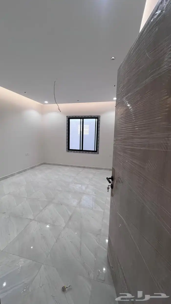 للبيع عمارة دور في حي الشروق 3