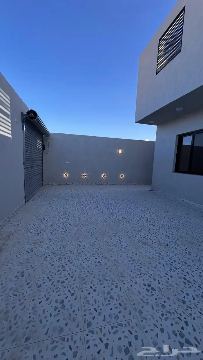 للبيع عمارة دور في حي الشروق 0