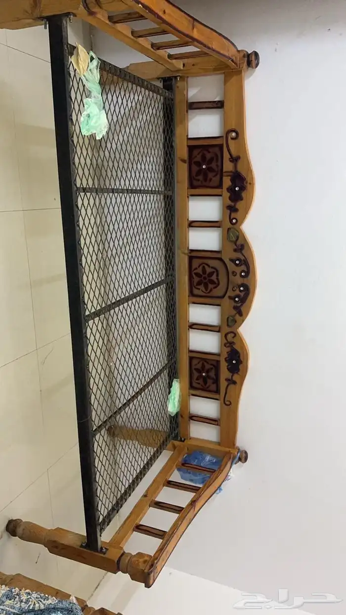 4 كراسي للبيع 1