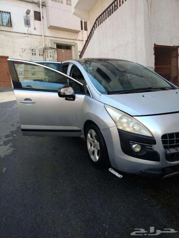 بيجو 3008 موديل 2012 4