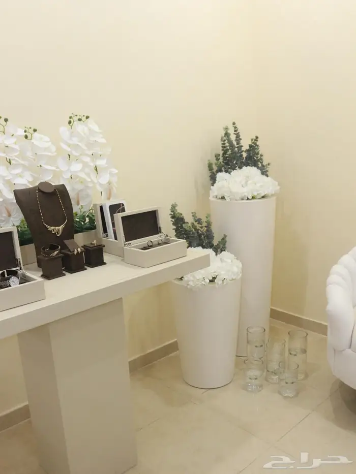 طاولات للايجار 3