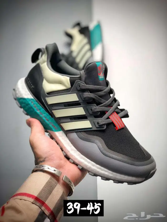 متجر StepUp ل بيع الأحذية   Nike Adidas puma 21