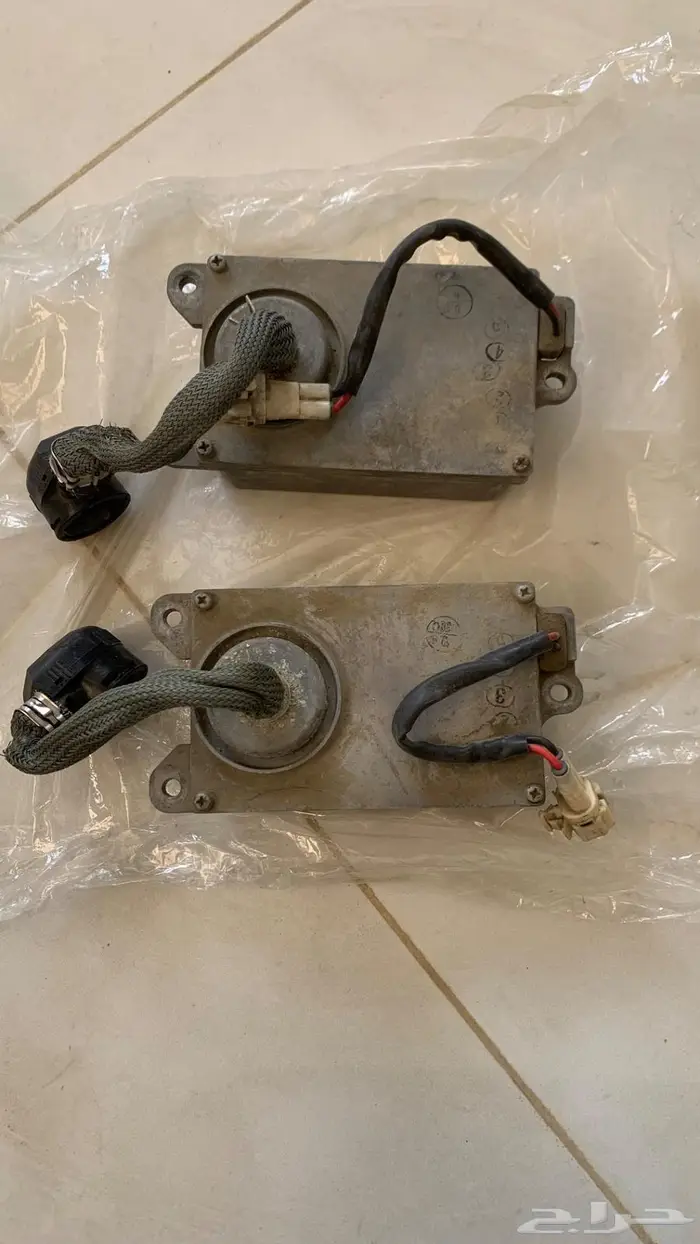 محول انوار زنون لكزس 400 LS مستخدم وكاله 1