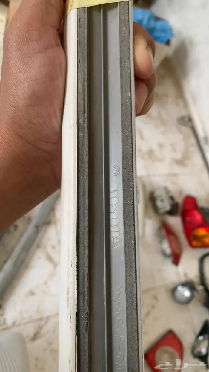 قطع غيار كورولا 2010 فيها الوكاله وفيها التجاري 1