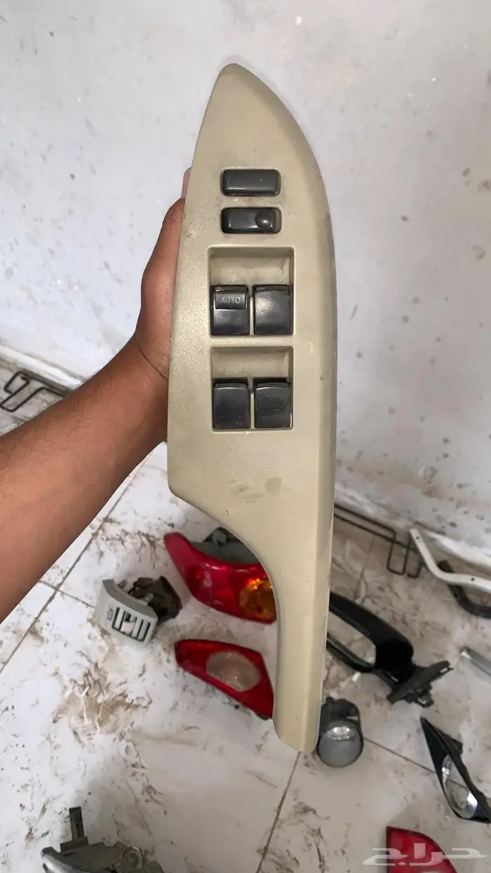 قطع غيار كورولا 2010 فيها الوكاله وفيها التجاري 3