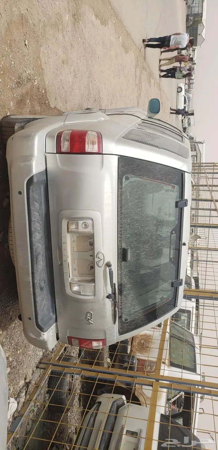 انفنتي QX4 موديل 2001 1