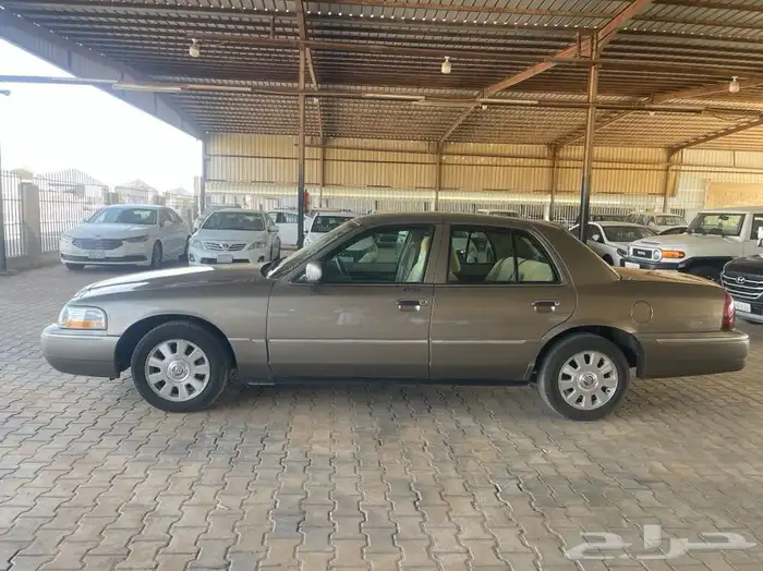 تم البيع  . تم البيع .. تم البيع فورد ماركيز 2003 0
