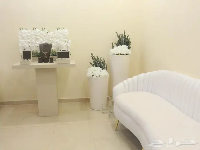 طاولات للايجار 4