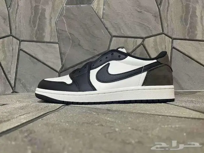 متجر StepUp ل بيع الأحذية   Nike Adidas puma 15