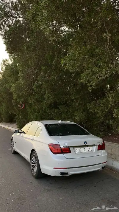 بي إم إي ال 740 1