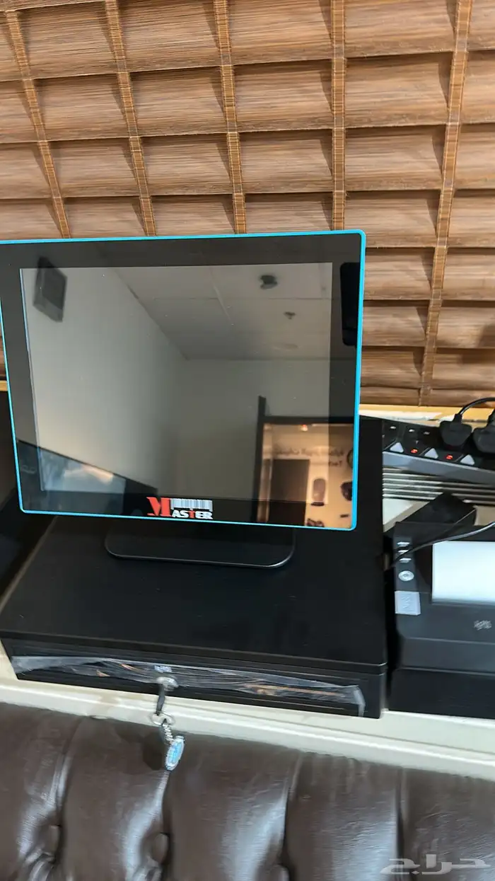 اجهزة كاشير لمس بمعالج i5 رام 8 هارد 256ssd برنامج معتمد من 1