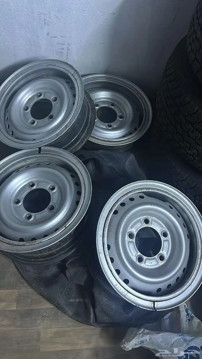 جنوط جيب ربع مع الاستيك والشنابر نظيفه 2