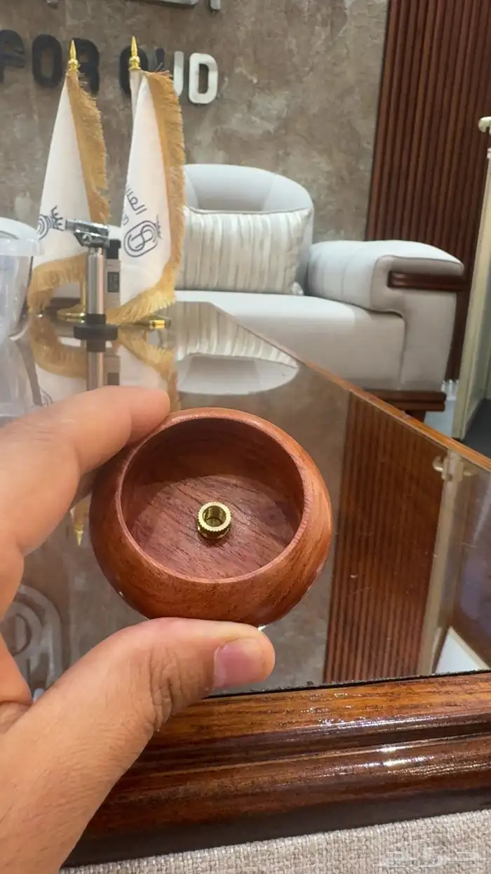 اعواد ند فيتنامي فاخر سميك مع قاعده من خشب طبيعي 0