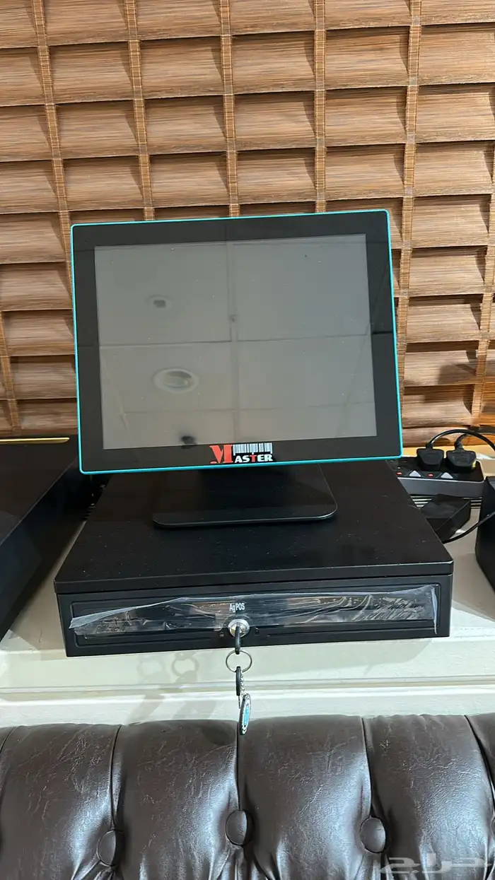 اجهزة كاشير لمس بمعالج i5 رام 8 هارد 256ssd برنامج معتمد من 3