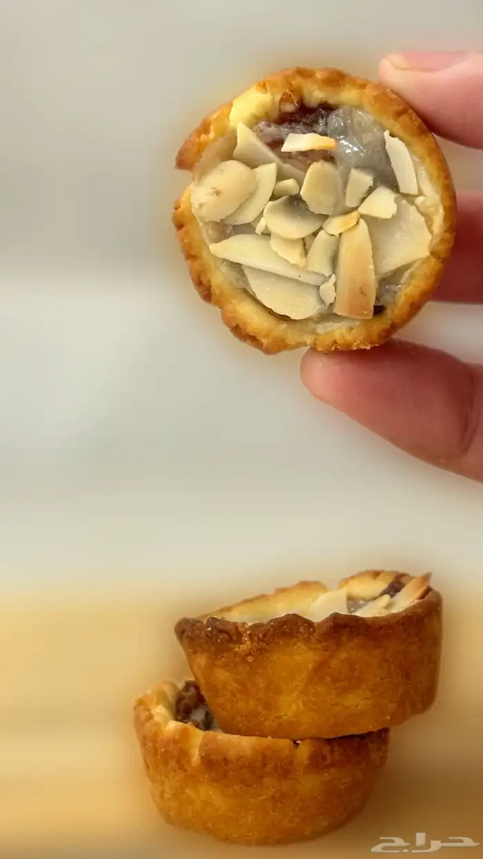 الطلب قبلها بيوم ميني تارت تمر الي حاب الصينيه ذي موجوده 2