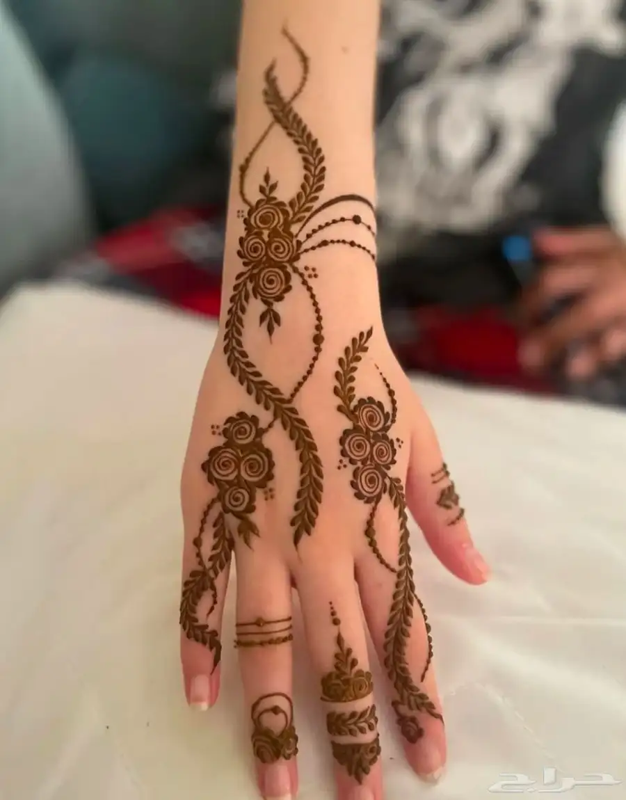 نقاشه الرياض العروس والعاصي 1