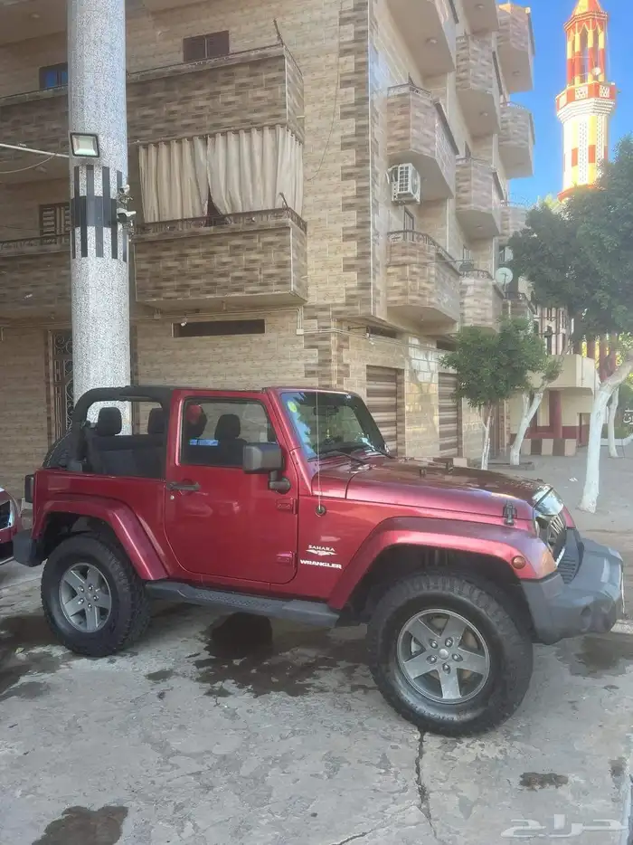 (تم البيع )جيب رانجلر نظيف 1