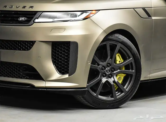 2024 Range Rover Sport P635 SV Edition 1 3