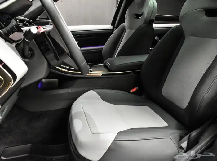 2024 Range Rover Sport P635 SV Edition 1 10
