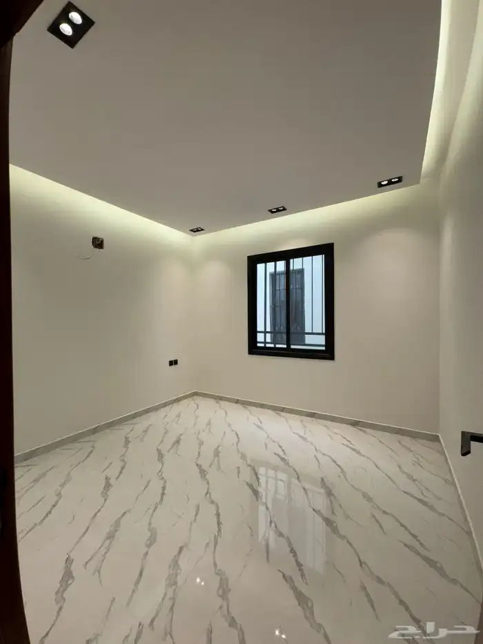 للبيع دور علوي بتصميم مودرن جوهره الندوة 8